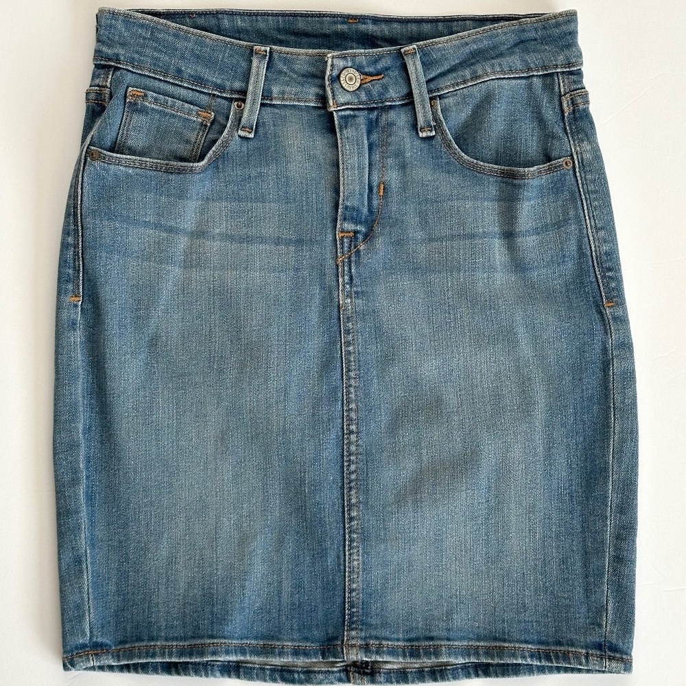 Levi’s Denim Jean Skirt Women Medium Wash Blue Size 24